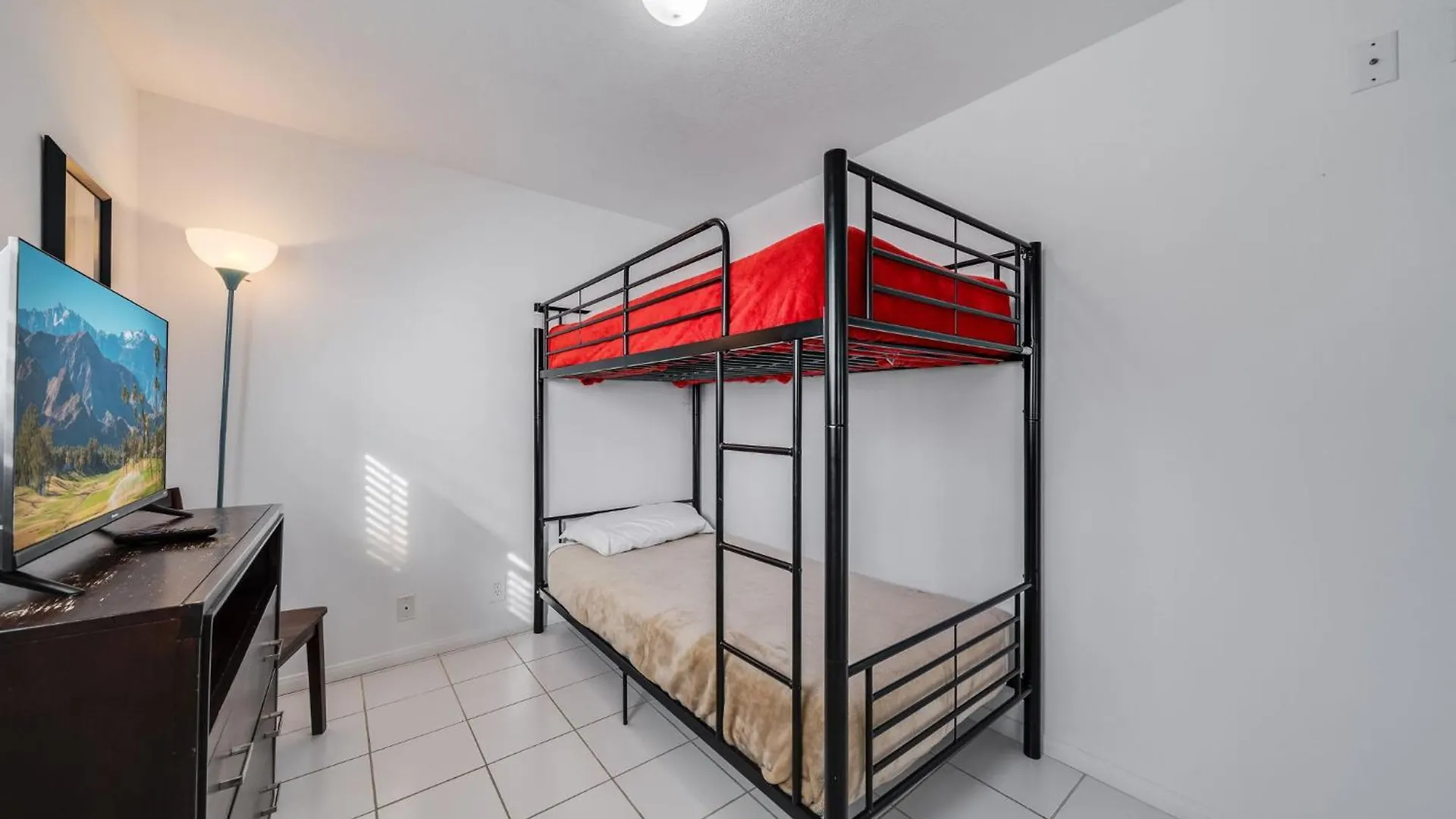 Сasa de vacaciones Navigate Stays Hoops And Hues Hideaway Palm Springs