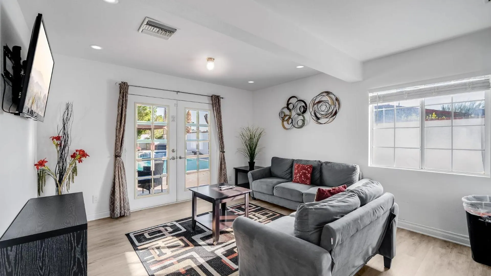 Navigate Stays Hoops And Hues Hideaway Palm Springs